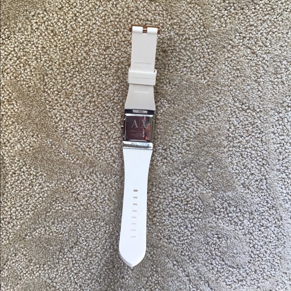 Armani Exchange silicone strap Watch - Picture 4 of 4